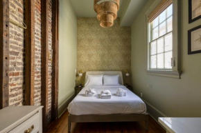 Innkeepers Quarters Queen Suite with Breakfast